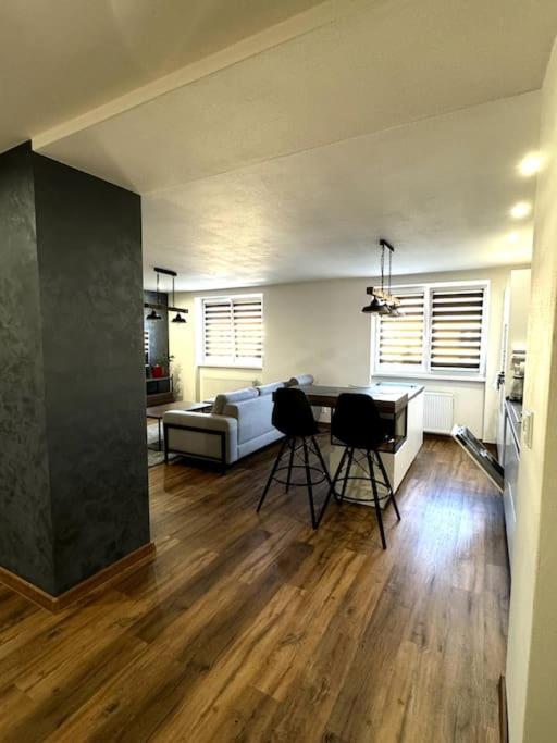 Modern Apartment In City Centre Банська Бистриця Екстер'єр фото
